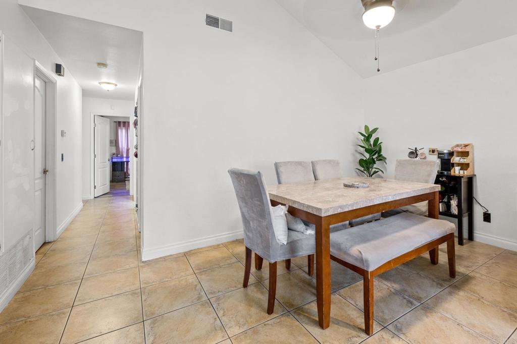 3470 Peach Tree Way Property Photo 6