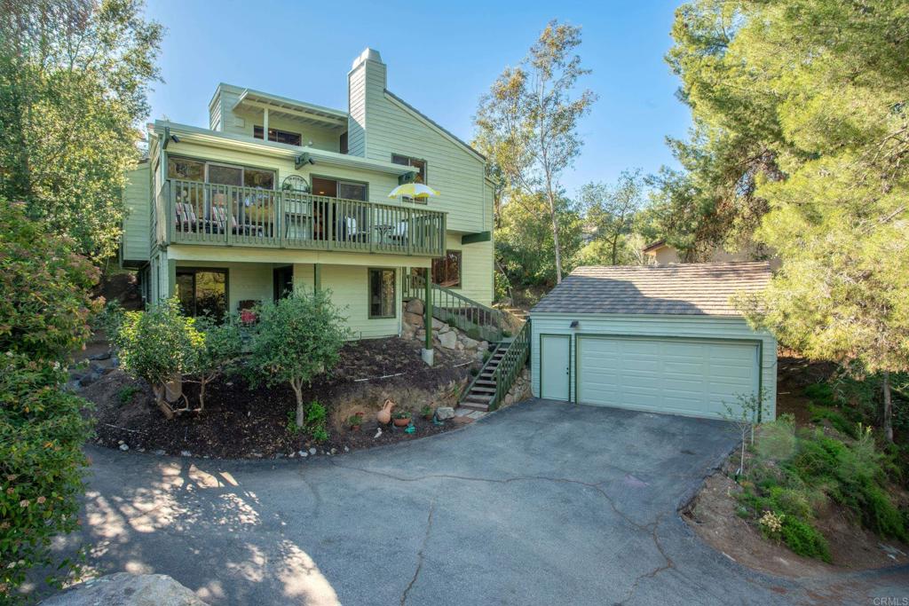 28330 Meadow Glen Way West Property Photo 1