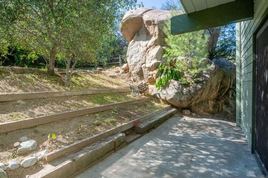 28330 Meadow Glen Way West Property Photo 7