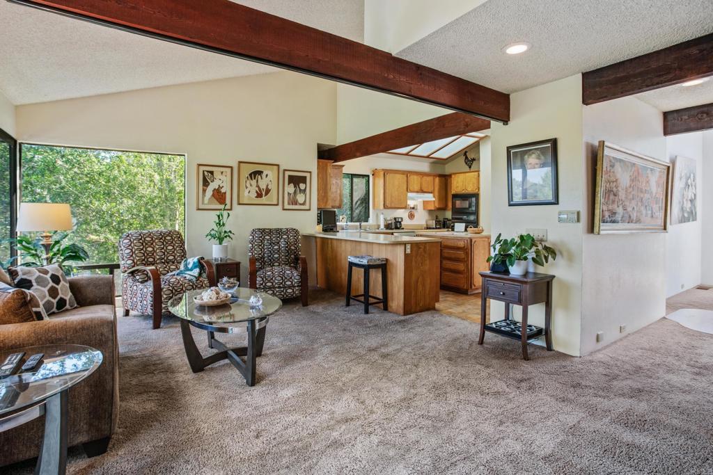 28330 Meadow Glen Way West Property Photo 9
