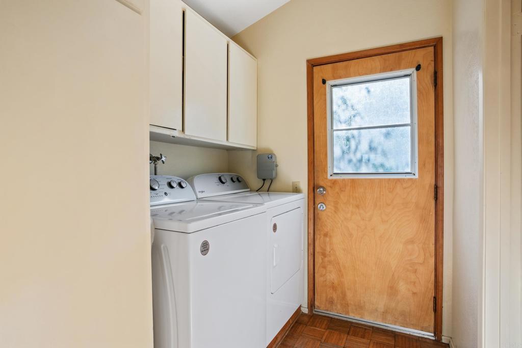 28330 Meadow Glen Way West Property Photo 19