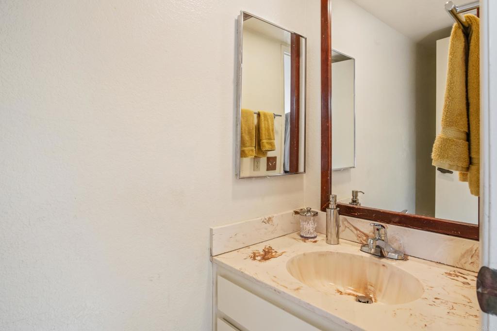 28330 Meadow Glen Way West Property Photo 20