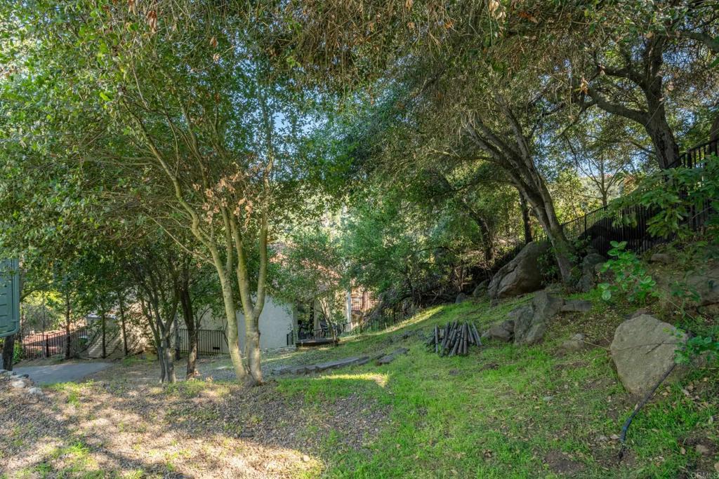 28330 Meadow Glen Way West Property Photo 38