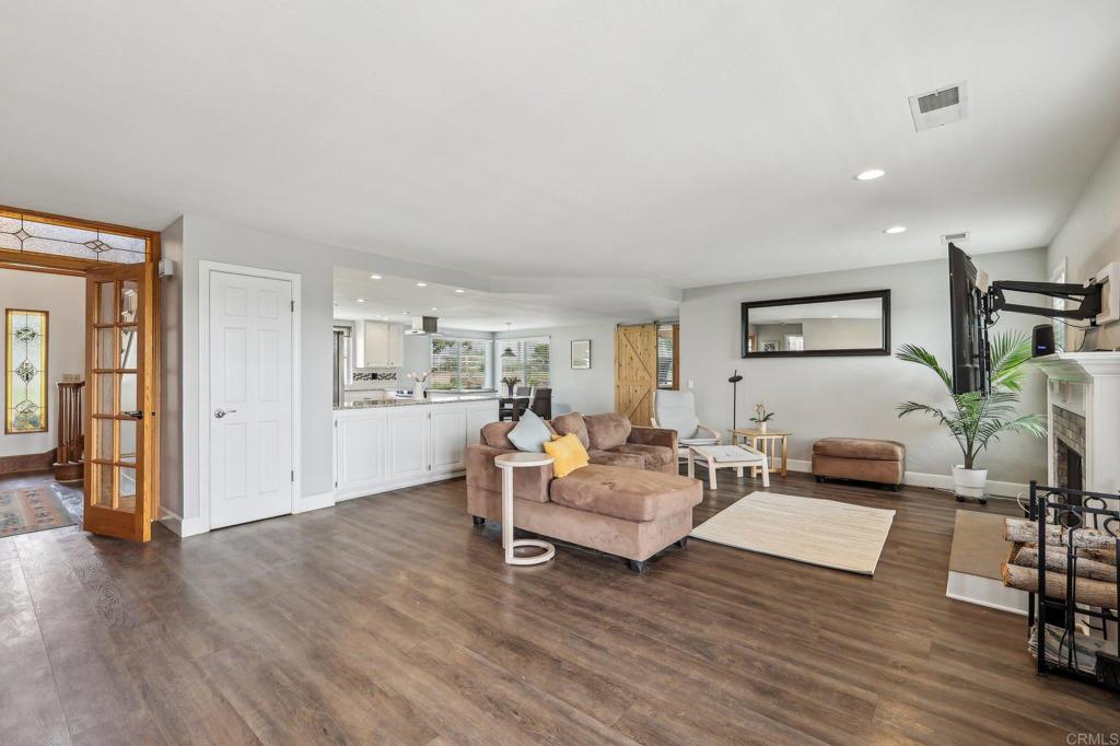 3631 Alta Vista Drive Property Photo 8