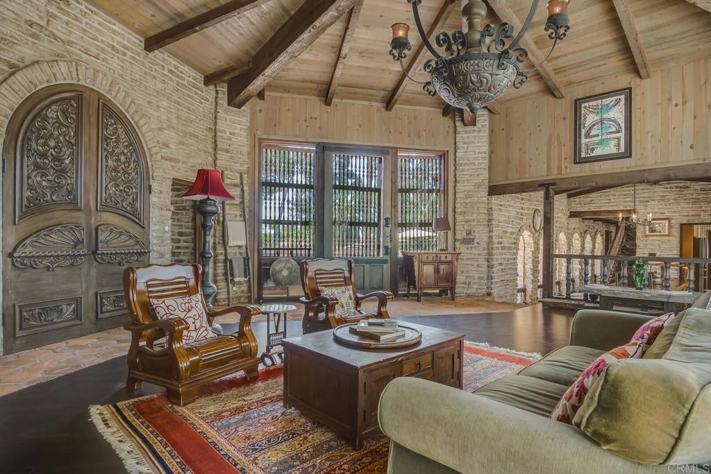 15390 Las Planideras Property Photo 2