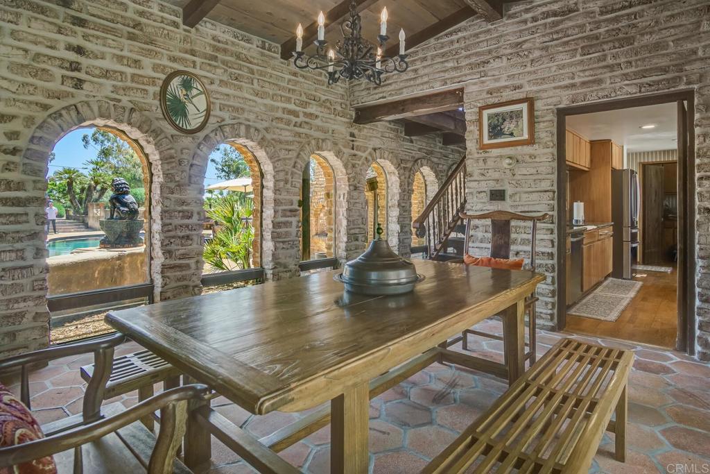 15390 Las Planideras Property Photo 5