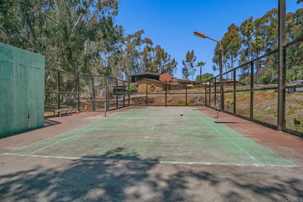 15390 Las Planideras Property Photo 27