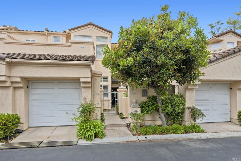 16054 Circa De Lindo Property Photo 1
