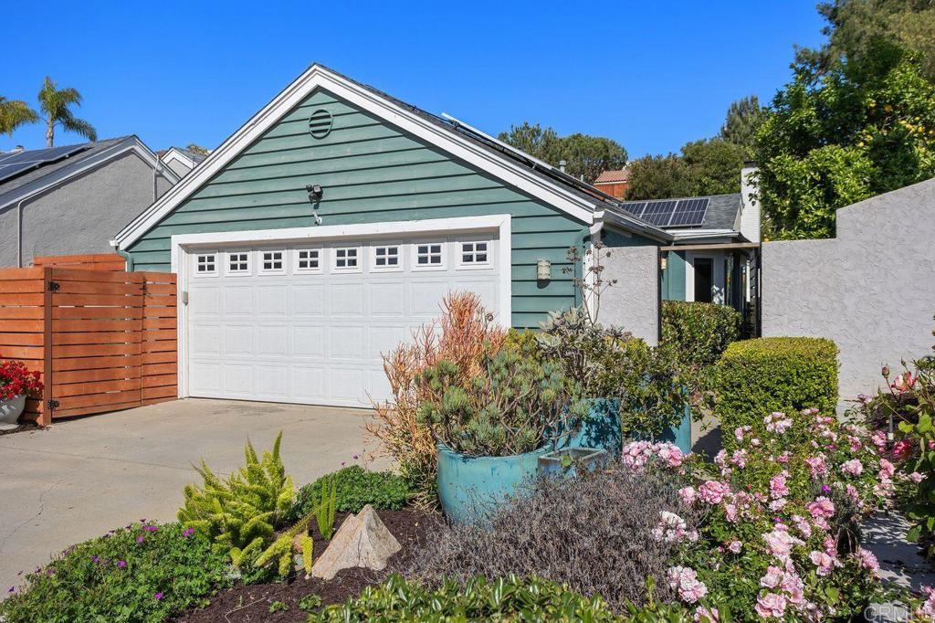6804 Urubu Street Property Photo 2