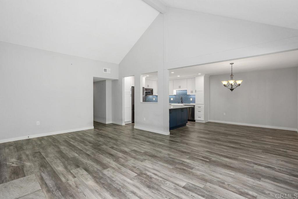 6804 Urubu Street Property Photo 7