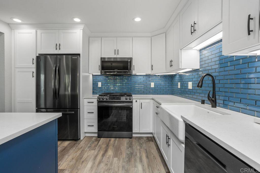 6804 Urubu Street Property Photo 14