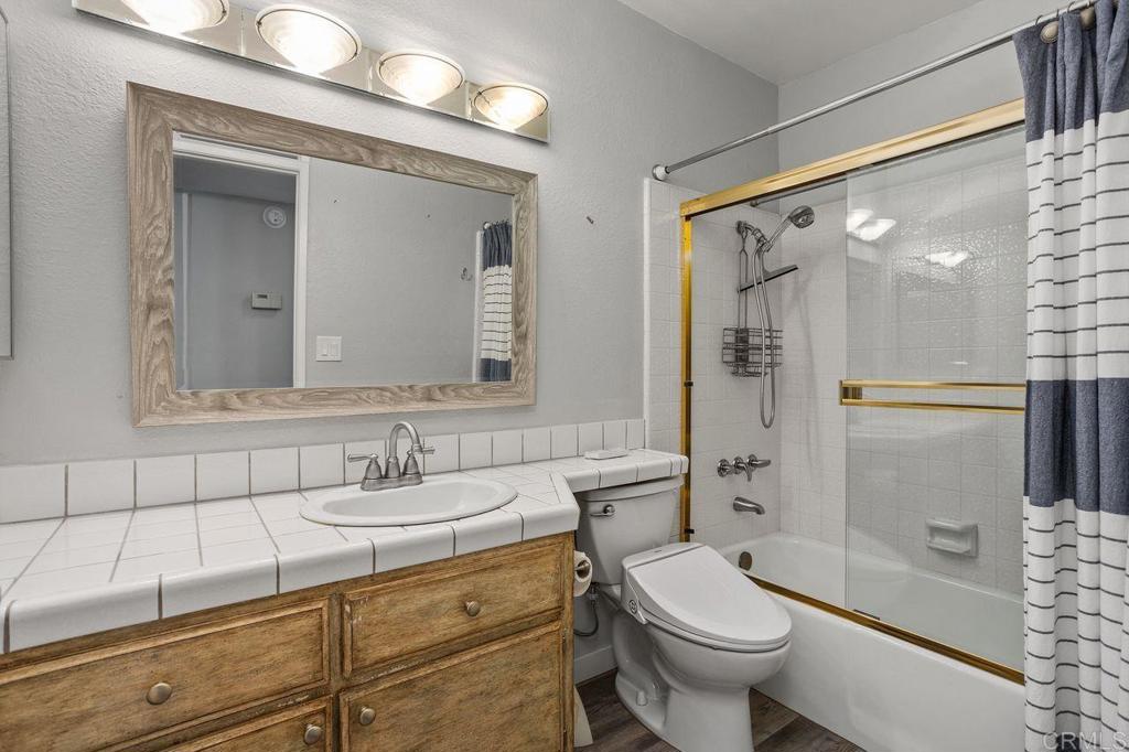 6804 Urubu Street Property Photo 16