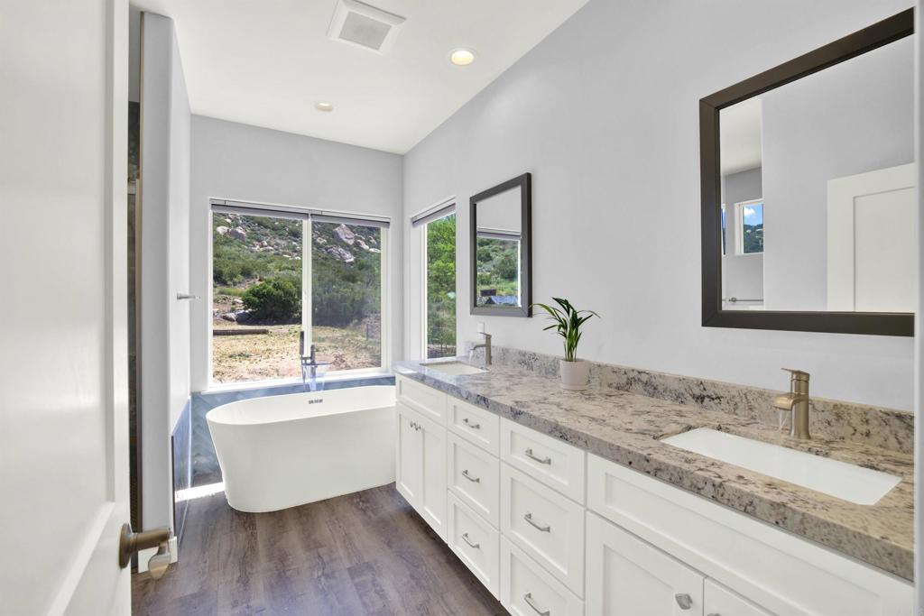 25034 Poderio Dr Property Photo 4