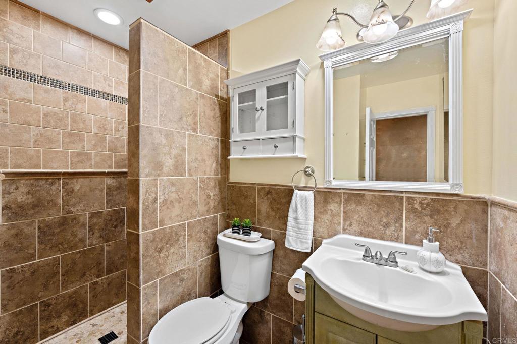 2042 Pheasant Run Property Photo 35