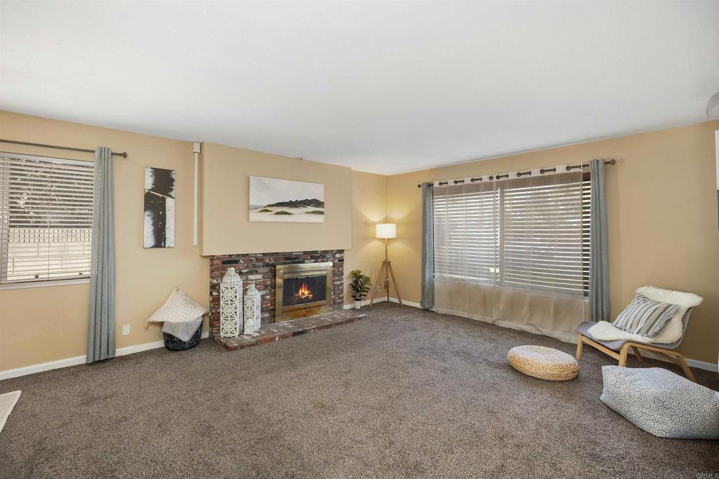 15661 Burning Tree Property Photo 4