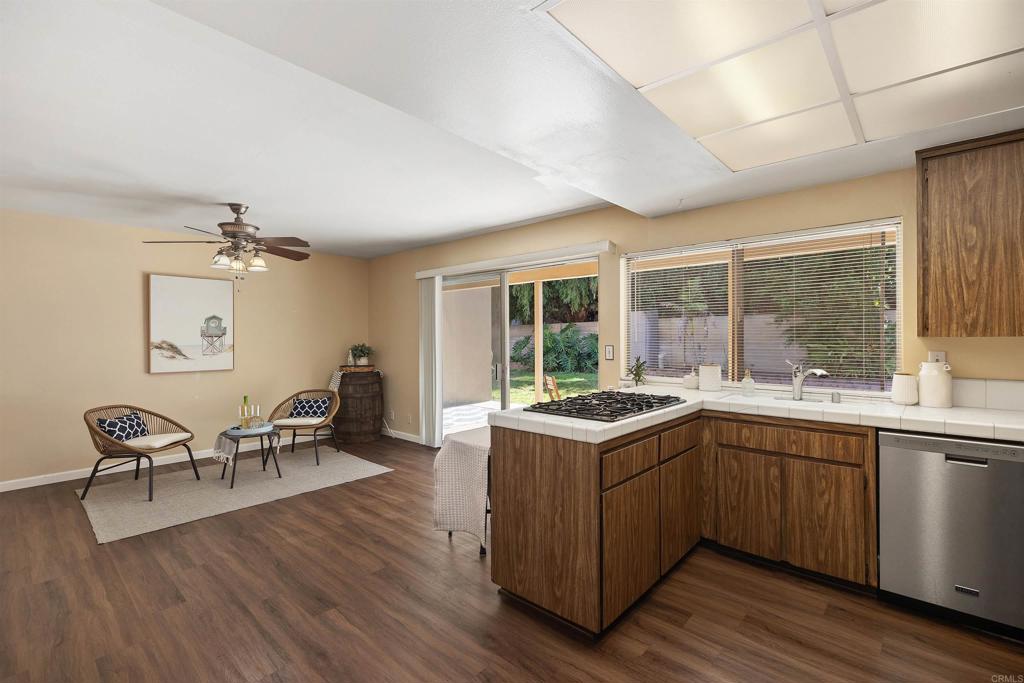 15661 Burning Tree Property Photo 10