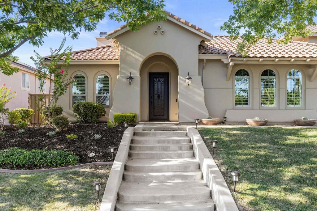 104 Estrella Court Property Photo 1