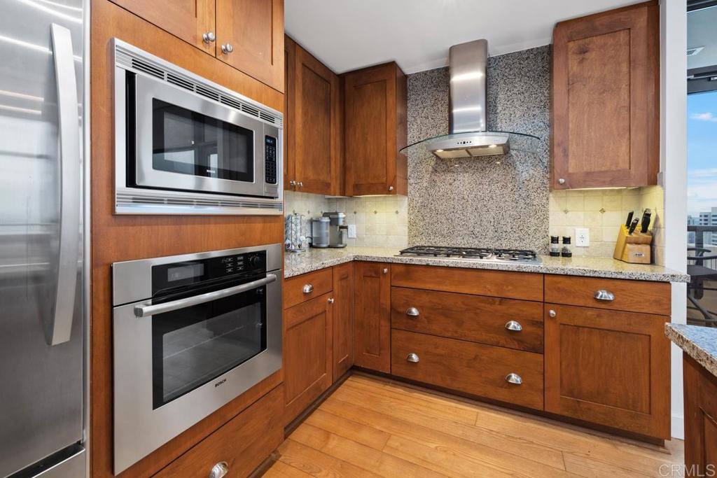 700 W E Street 3505 Property Photo 5