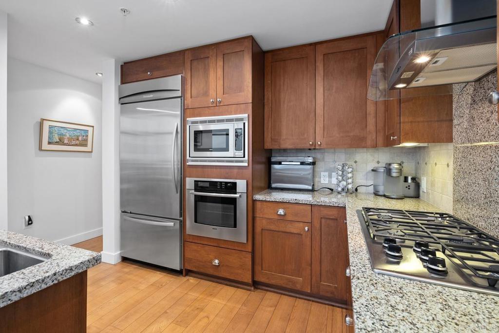 700 W E Street 3505 Property Photo 7