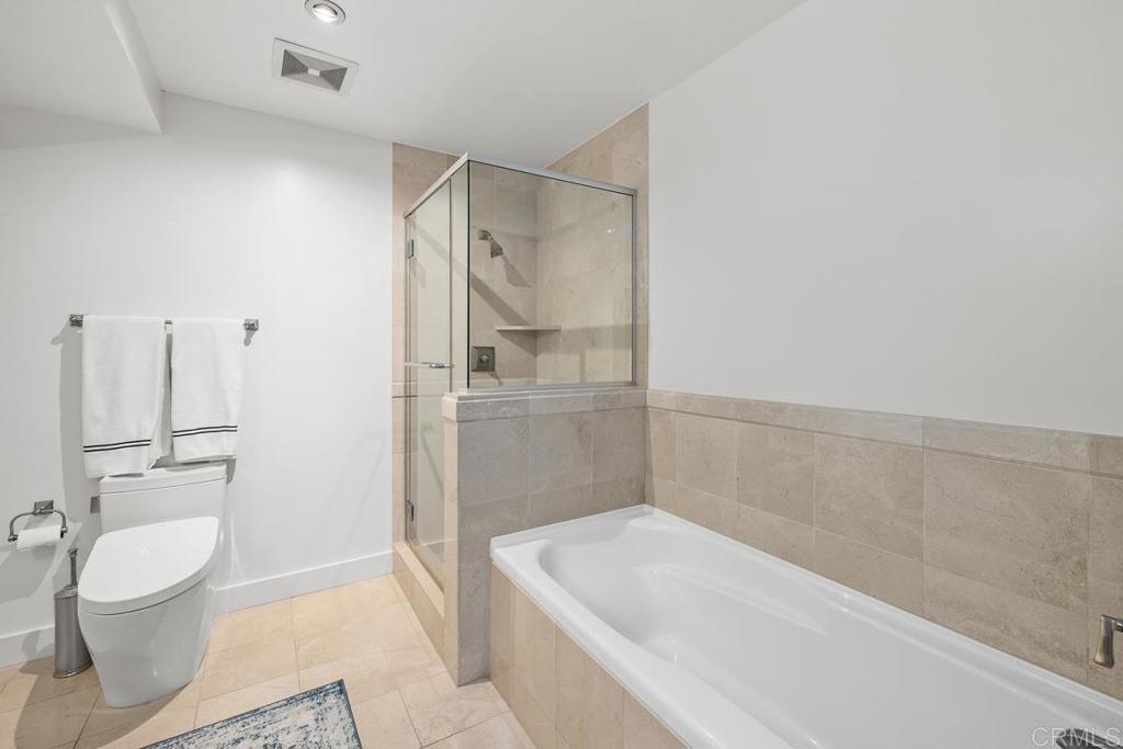 700 W E Street 3505 Property Photo 27