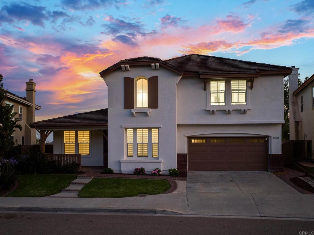 1438 Dolphin Court Property Photo 4