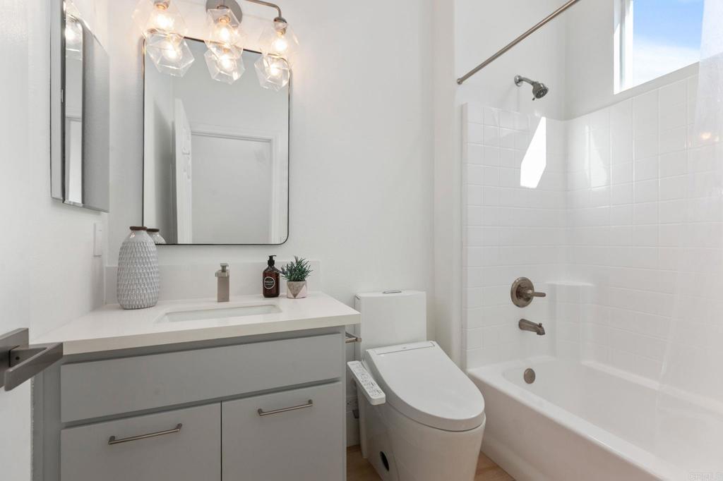 1438 Dolphin Court Property Photo 37