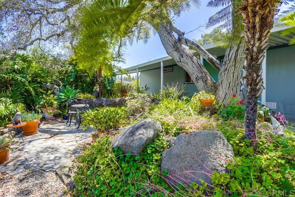 1750 W Citracado Parkway 157