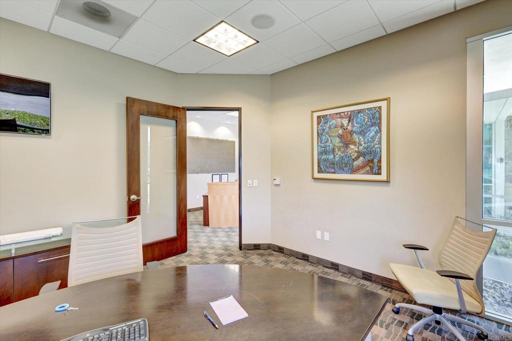 250 S Pacific 106 Property Photo 8