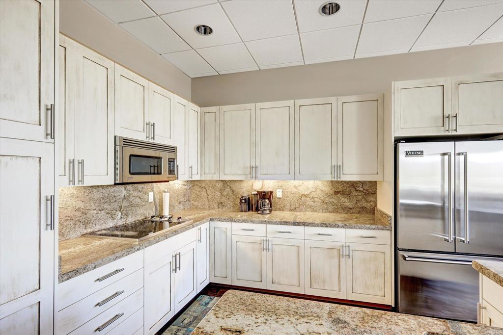 250 S Pacific 106 Property Photo 18