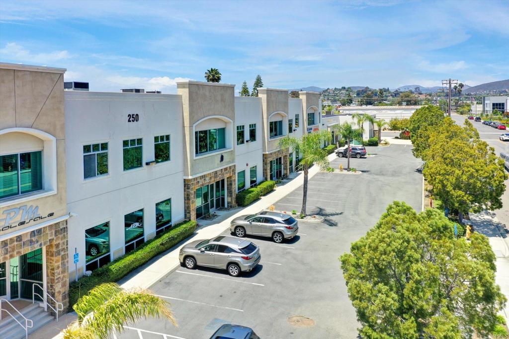 250 S Pacific 106 Property Photo 37