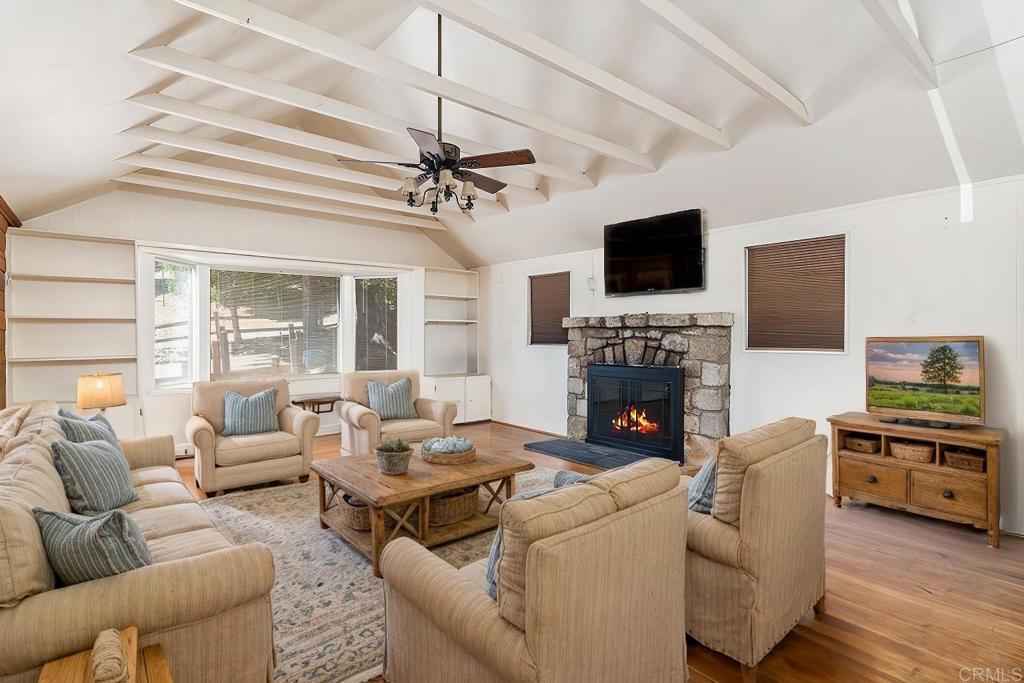 1211 Bridal Path Property Photo 1