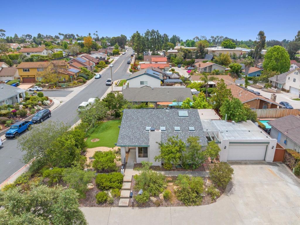 5550 La Cuenta Drive Property Photo 1