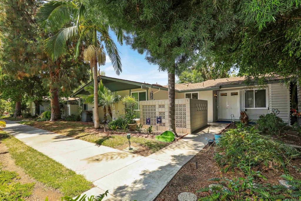 238 Calle Aragon E Property Photo 1