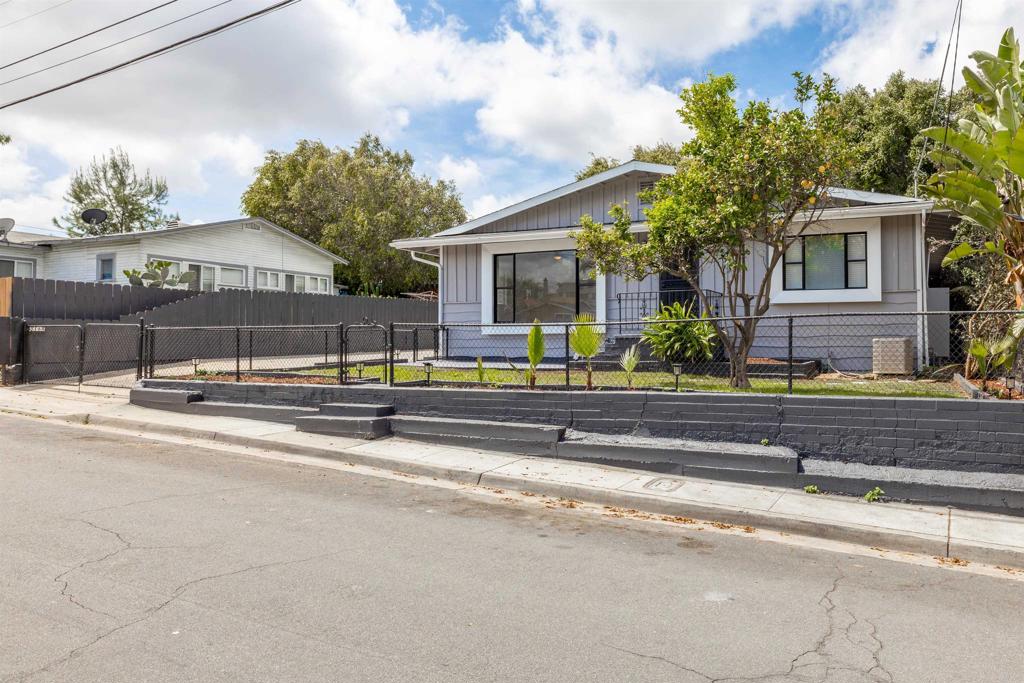 3168 Florine Dr Property Photo 1