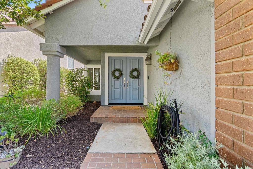1954 Vineyard Avenue Property Photo 4