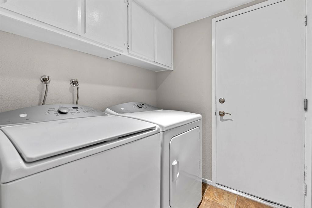 1954 Vineyard Avenue Property Photo 25