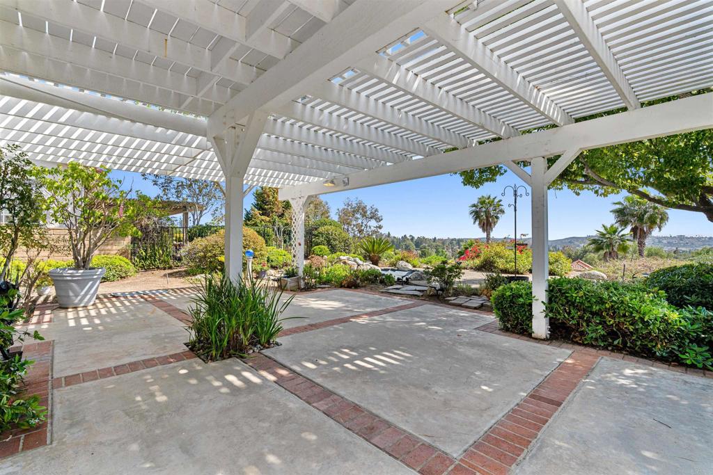 1954 Vineyard Avenue Property Photo 44