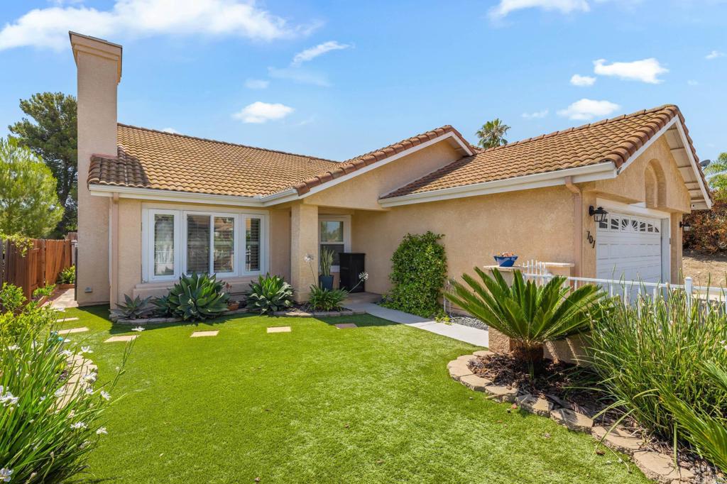 707 Avenida Amigo Property Photo 1