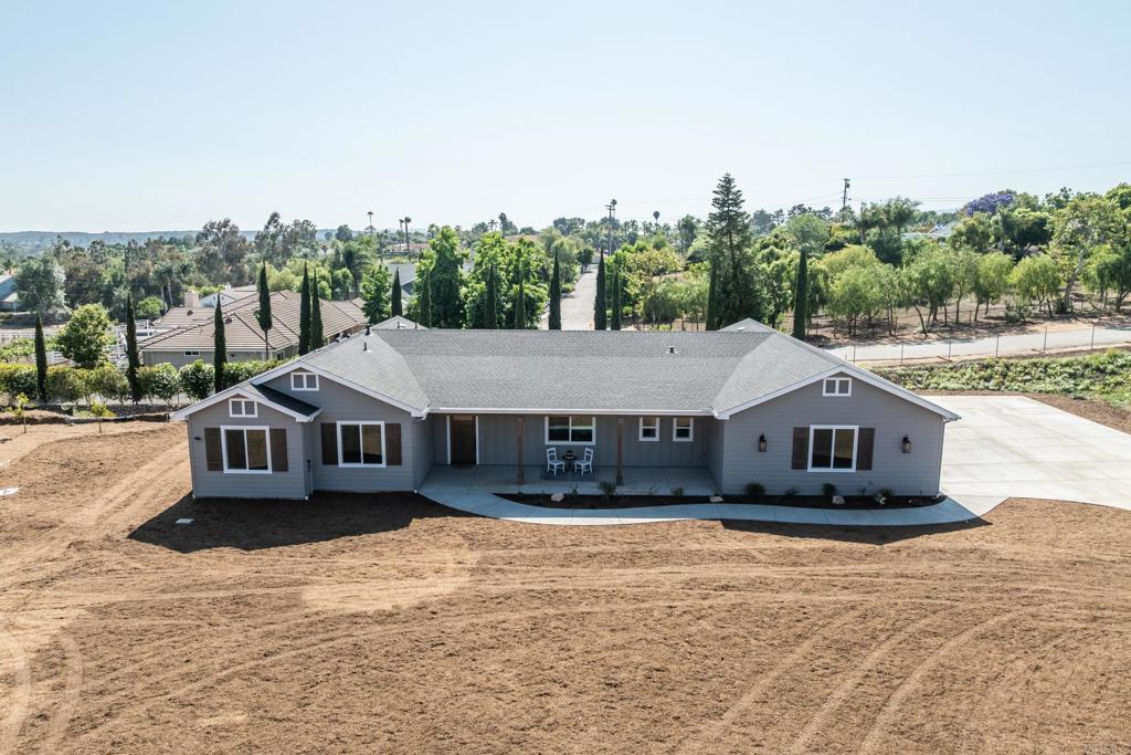 1904 Grey Rabbit Hollow Lane Property Photo 1