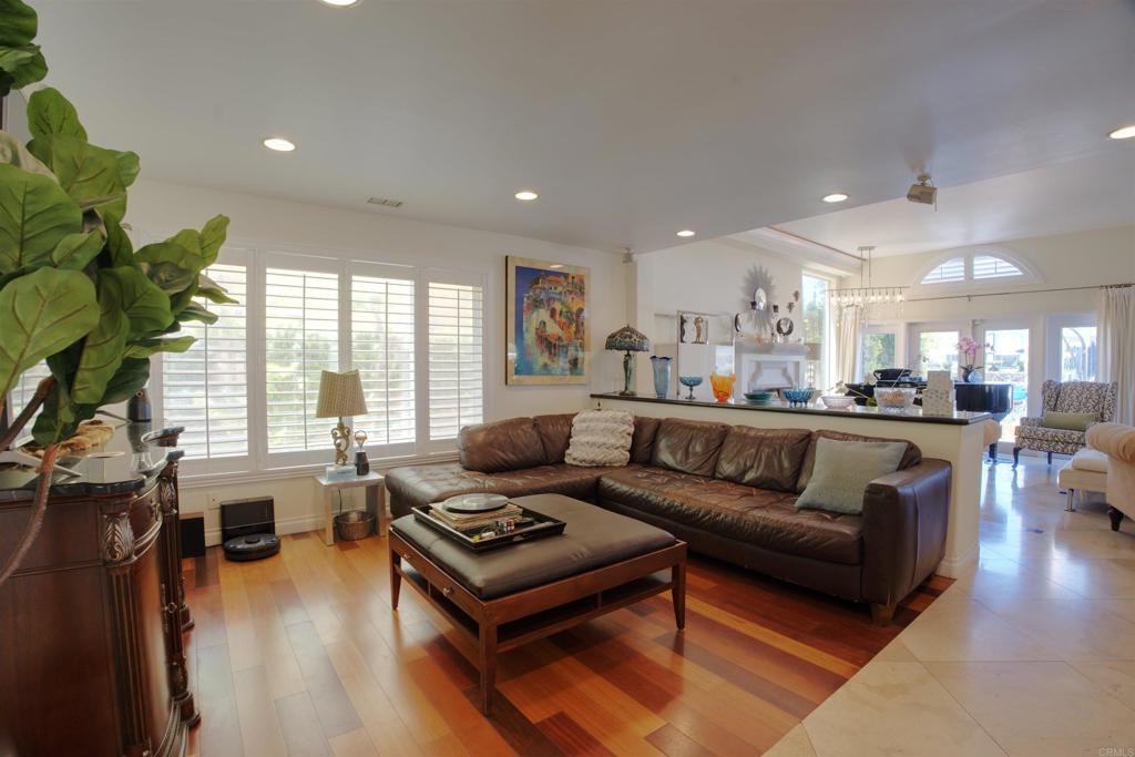 8 Admiralty Cross Property Photo 8