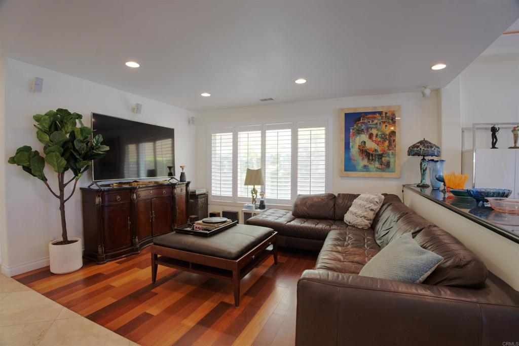 8 Admiralty Cross Property Photo 9