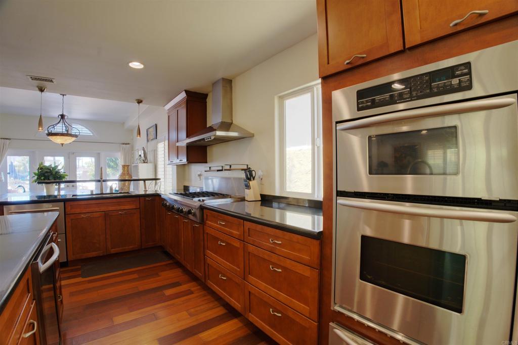 8 Admiralty Cross Property Photo 14