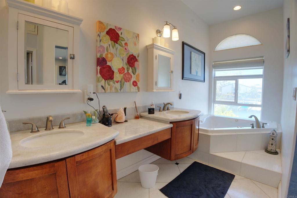 8 Admiralty Cross Property Photo 29