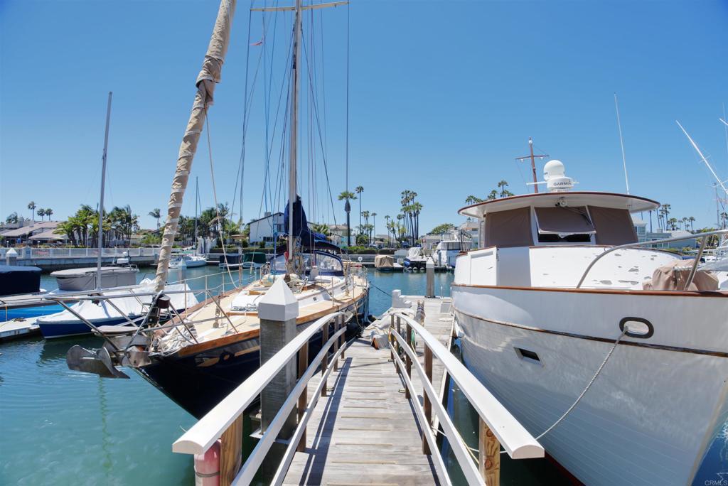 8 Admiralty Cross Property Photo 43