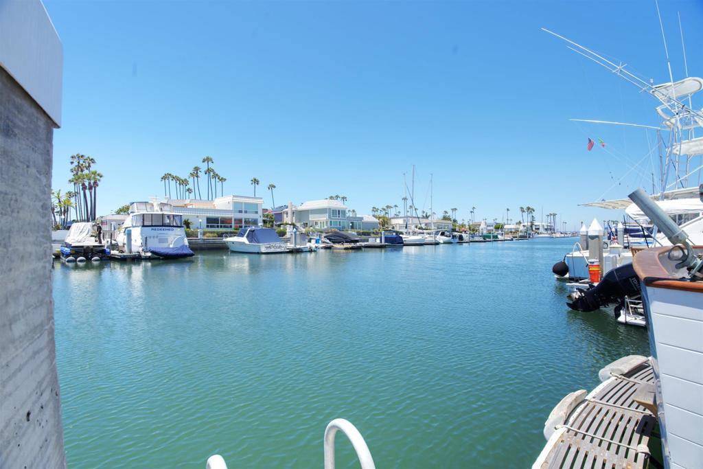 8 Admiralty Cross Property Photo 44