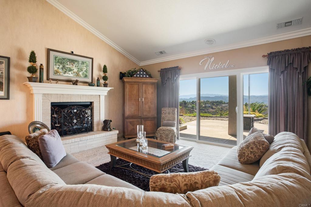 1524 Zutano Lane Property Photo 4