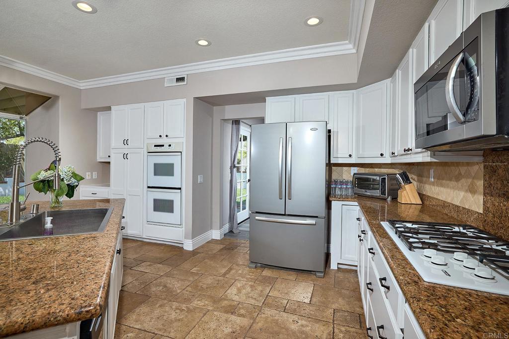 727 Corona Drive Property Photo 6