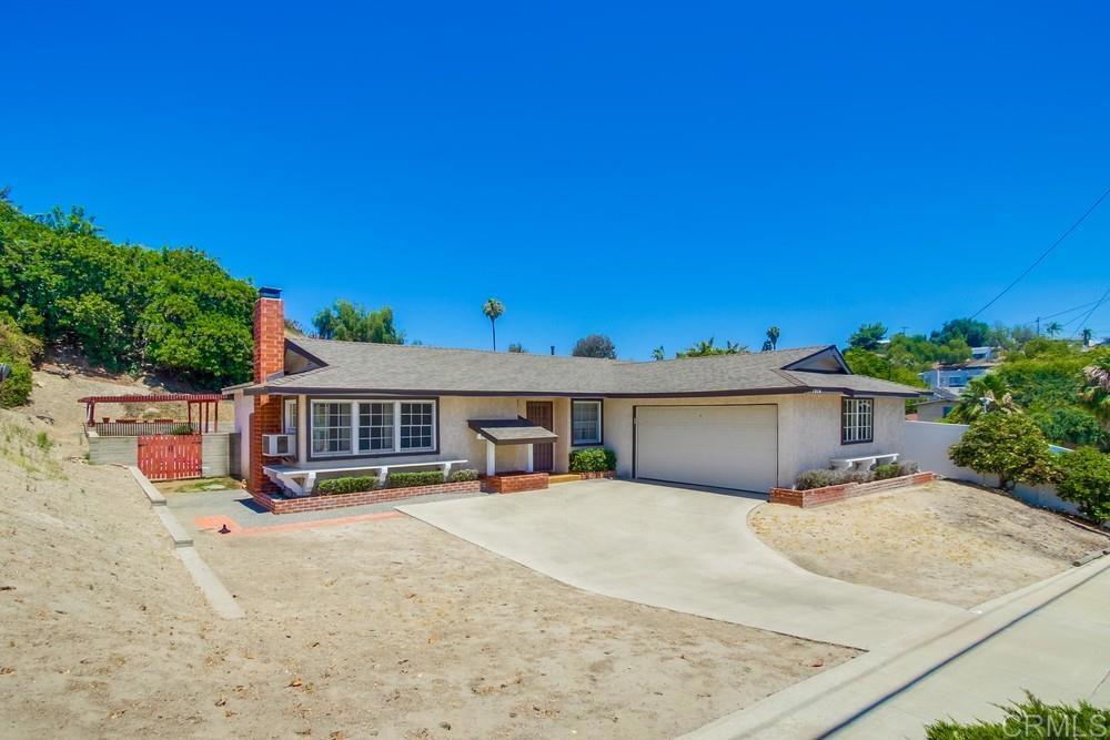 1970 El Prado Avenue Property Photo 1
