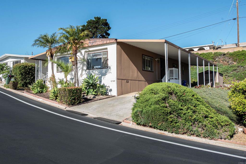 1175 La Moree Road Property Photo 1
