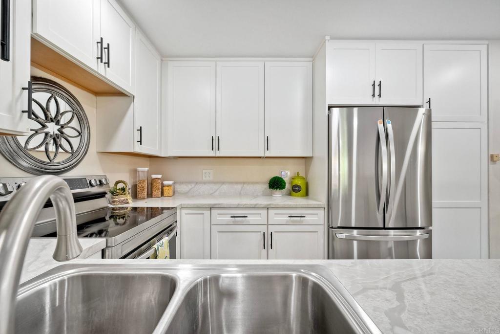 12505 Oaks North Drive 141 Property Photo 11